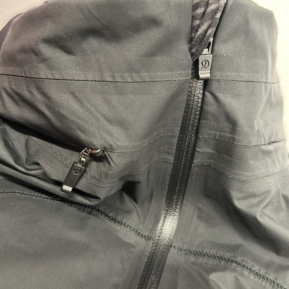 Lululemon Women’s Windbreaker Jacket - rare - Picture 12 of 12